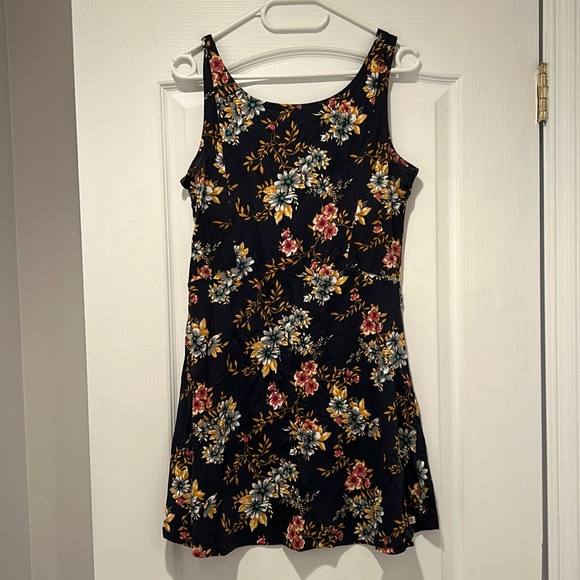 Floral women’s summer dress - Picture 1 of 4